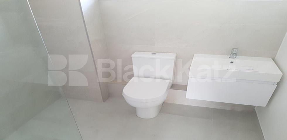 			NEW INSTRUCTION , 3 Bedroom, 1 bath, 1 reception Ground Floor Maisonette			 Glengall Grove, Canary Wharf